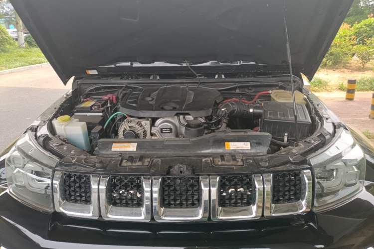 Used BAIC Off-Road BJ40 2019 PLUS 2.3T Automatic Four-Wheel Drive Flagship Edition China VI Emission Standard Engine Bay