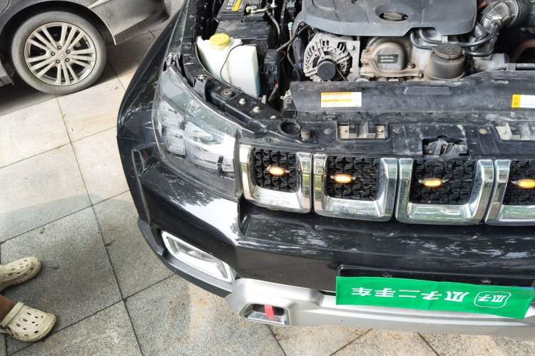 Used BAIC Off-Road BJ40 2019 PLUS 2.3T Automatic Four-Wheel Drive Premium Edition China VI Engine Bay Right