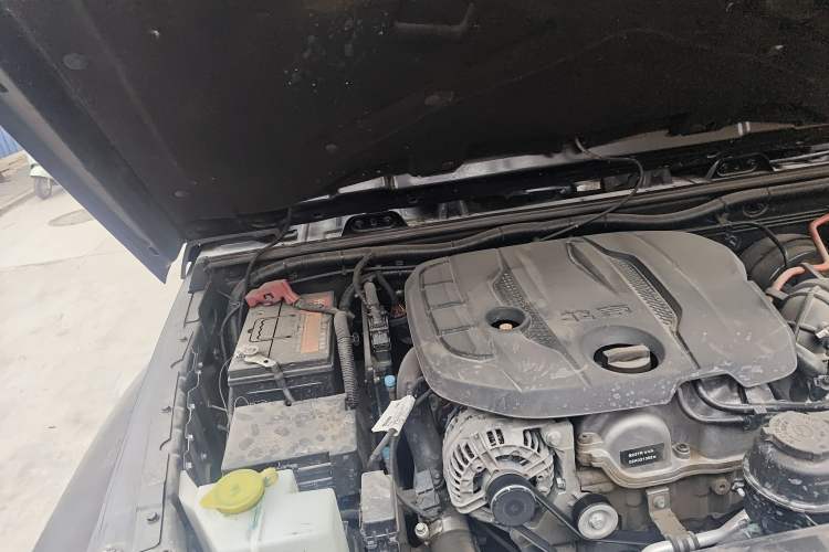 Used BAIC Off-Road BJ40 2019 PLUS 2.3T Automatic Four-Wheel Drive Premium Edition China VI Engine Bay Right