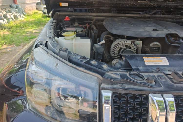 Used BAIC Off-Road BJ40 2019 PLUS 2.3T Automatic Four-Wheel Drive Premium Edition China VI Engine Bay Right