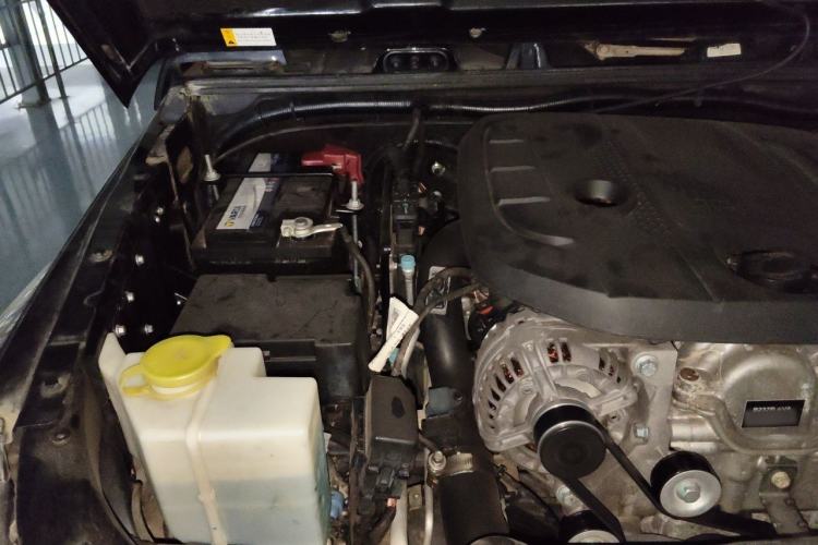 Used BAIC Off-Road BJ40 2019 PLUS 2.3T Automatic Four-Wheel Drive Premium Edition China VI Engine Bay Right