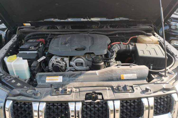 Used BAIC Off-Road BJ40 2019 PLUS 2.3T Automatic Four-Wheel Drive Premium Edition China VI Engine Bay