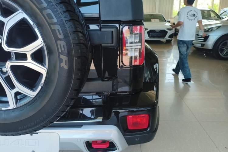 Used BAIC Off-Road BJ40 2019 2.0T Automatic Four-Wheel Drive Urban Hunter Edition Premium Model China V Emission Standard Exterior 3