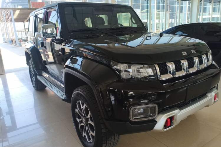 Used BAIC Off-Road BJ40 2019 2.0T Automatic Four-Wheel Drive Urban Hunter Edition Premium Model China V Emission Standard Front Right 45 Deg