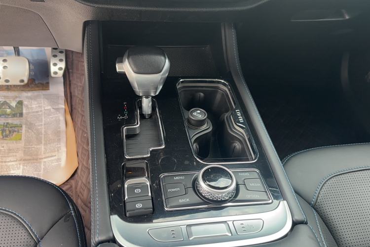 Used BAIC Off-Road BJ40 2019 PLUS 2.3T Automatic Four-Wheel Drive Premium Edition China VI Gear Lever