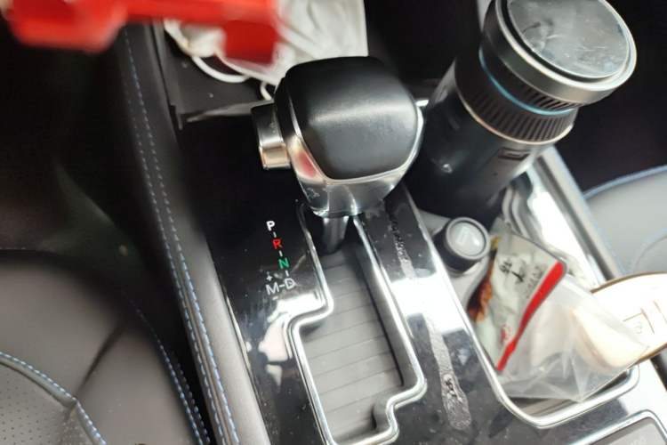 Used BAIC Off-Road BJ40 2019 2.3T Automatic Four-Wheel Drive Urban Hunter Edition Premium Model China VI Emission Standard Gear Lever