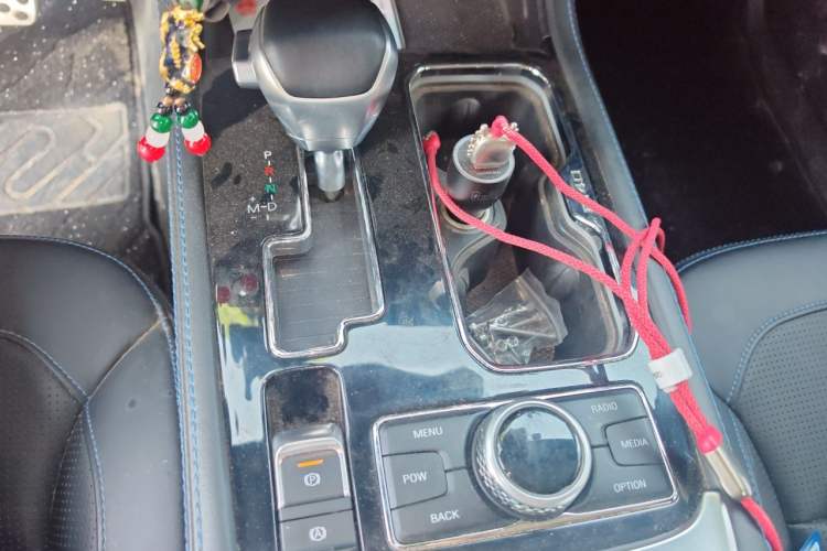Used BAIC Off-Road BJ40 2019 PLUS 2.3T Automatic Four-Wheel Drive Premium Edition China VI Gear Lever