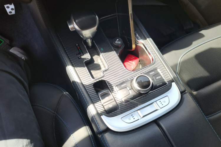 Used BAIC Off-Road BJ40 2019 PLUS 2.3T Automatic Four-Wheel Drive Premium Edition China VI Gear Lever