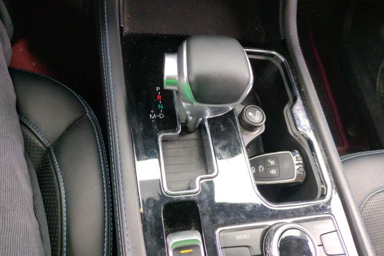 Used BAIC Off-Road BJ40 2019 PLUS 2.3T Automatic Four-Wheel Drive Premium Edition China VI Gear Lever