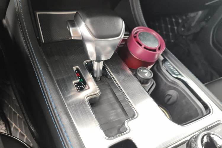 Used BAIC Off-Road BJ40 2019 PLUS 2.3T Automatic Four-Wheel Drive Premium Edition China VI Gear Lever