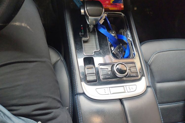 Used BAIC Off-Road BJ40 2019 PLUS 2.3T Automatic Four-Wheel Drive Premium Edition China VI Gear Lever