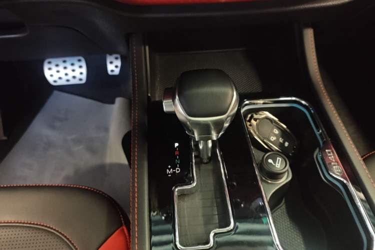 Used BAIC Off-Road BJ40 2019 2.0T Automatic Four-Wheel Drive Urban Hunter Edition Premium Model China V Emission Standard Gear Lever