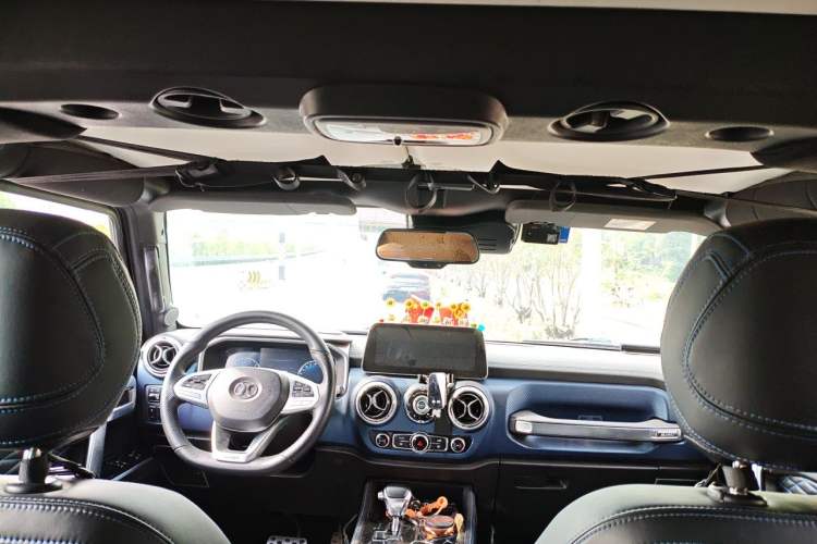 Used BAIC Off-Road BJ40 2019 2.0T Automatic Four-Wheel Drive Urban Hunter Edition Flagship Model China V Emission Standard Headliner