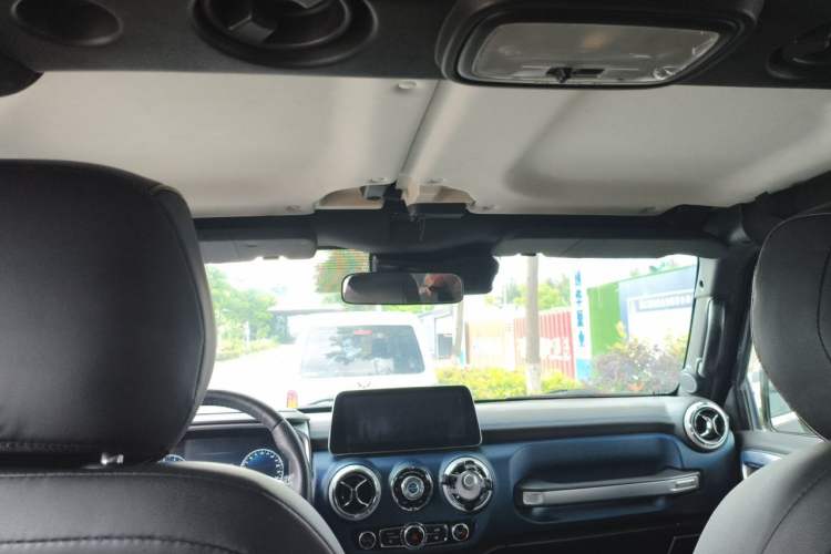 Used BAIC Off-Road BJ40 2019 PLUS 2.3T Automatic Four-Wheel Drive Premium Edition China VI Headliner