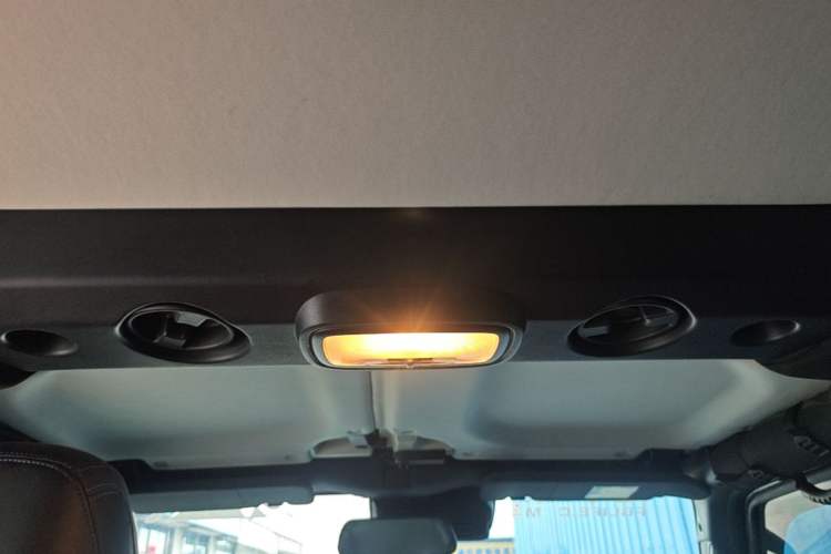 Used BAIC Off-Road BJ40 2019 PLUS 2.3T Automatic Four-Wheel Drive Flagship Edition China VI Emission Standard Headliner