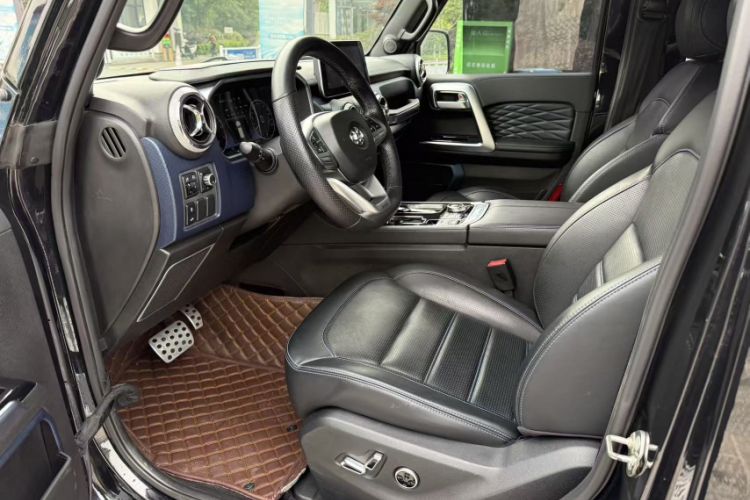 Used BAIC Off-Road BJ40 2019 2.0T Automatic Four-Wheel Drive Urban Hunter Edition Premium Model China V Emission Standard Interior 1