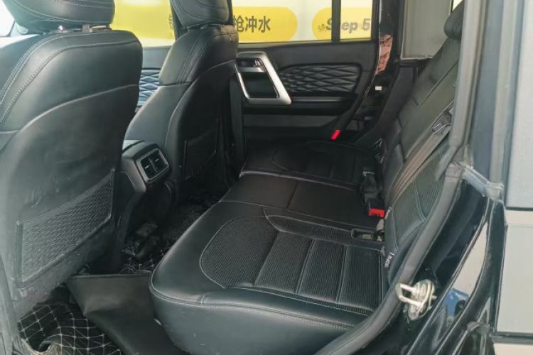 Used BAIC Off-Road BJ40 2019 2.0T Automatic Four-Wheel Drive Urban Hunter Edition Premium Model China V Emission Standard Interior 1
