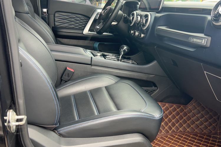 Used BAIC Off-Road BJ40 2019 2.0T Automatic Four-Wheel Drive Urban Hunter Edition Premium Model China V Emission Standard Interior 2
