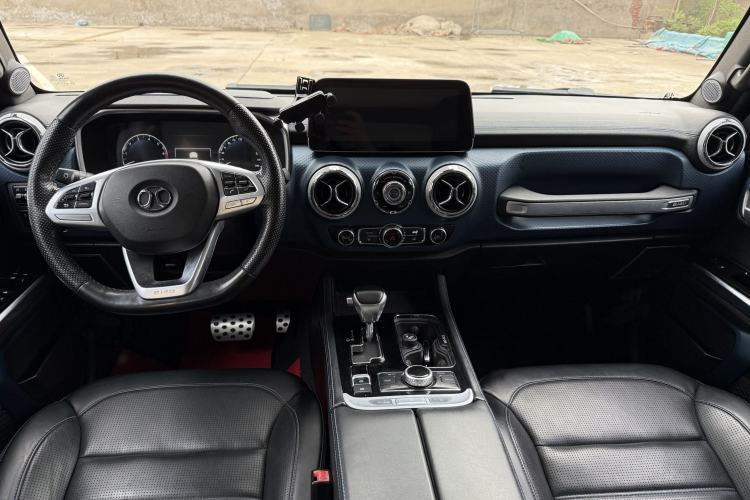 Used BAIC Off-Road BJ40 2019 2.3T Automatic Four-Wheel Drive Urban Hunter Edition Premium Model China VI Emission Standard Interior 2