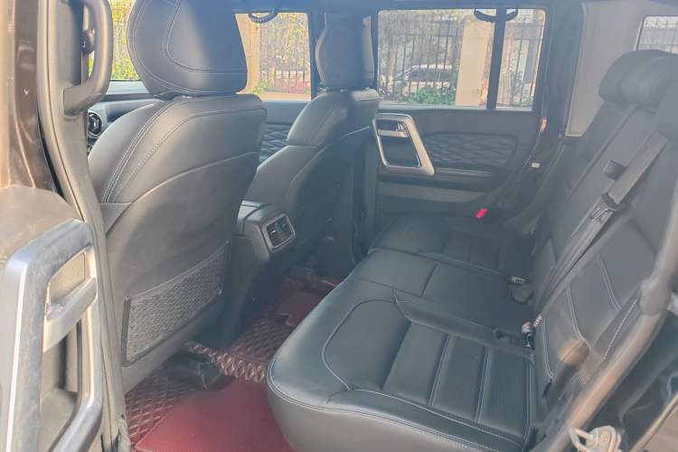 Used BAIC Off-Road BJ40 2019 PLUS 2.3T Automatic Four-Wheel Drive Premium Edition China VI Interior 3