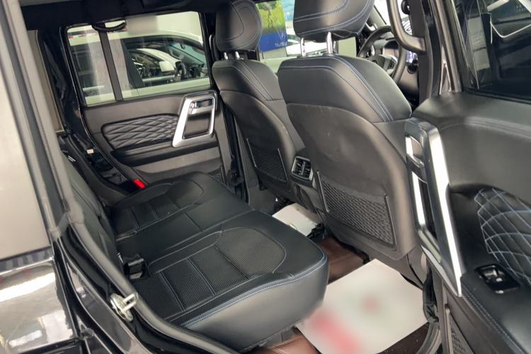 Used BAIC Off-Road BJ40 2019 PLUS 2.3T Automatic Four-Wheel Drive Flagship Edition China VI Emission Standard Interior 9