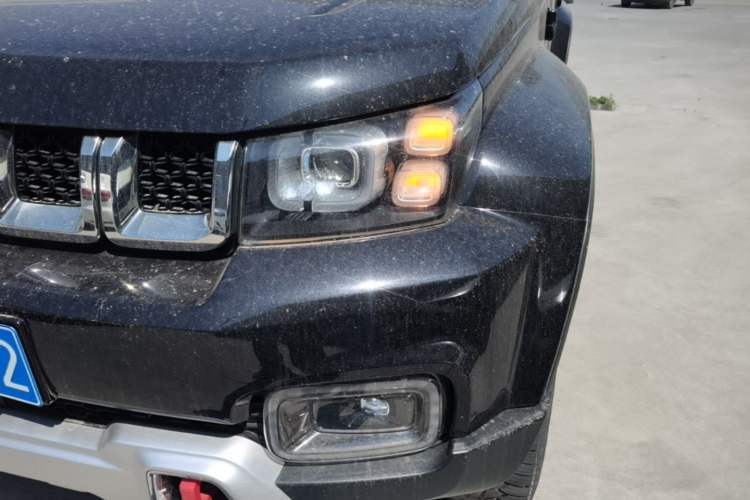 Used BAIC Off-Road BJ40 2019 PLUS 2.3T Automatic Four-Wheel Drive Premium Edition China VI Left Front Headlight