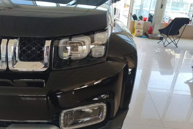 Used BAIC Off-Road BJ40 2019 2.0T Automatic Four-Wheel Drive Urban Hunter Edition Premium Model China V Emission Standard Left Front Headlight
