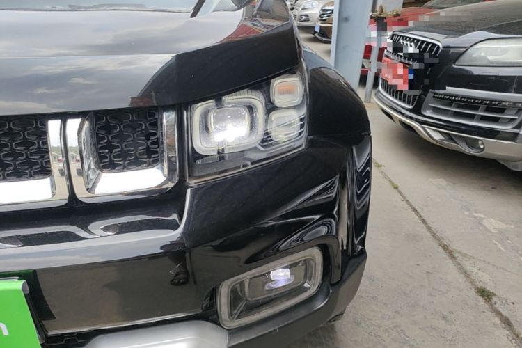 Used BAIC Off-Road BJ40 2019 PLUS 2.3T Automatic Four-Wheel Drive Premium Edition China VI Left Front Headlight