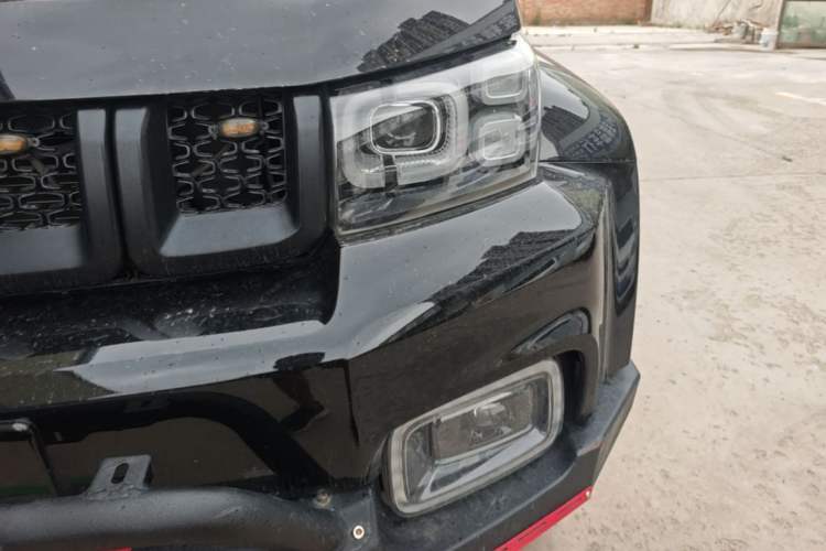Used BAIC Off-Road BJ40 2019 PLUS 2.3T Automatic Four-Wheel Drive Flagship Edition China VI Emission Standard Left Front Headlight