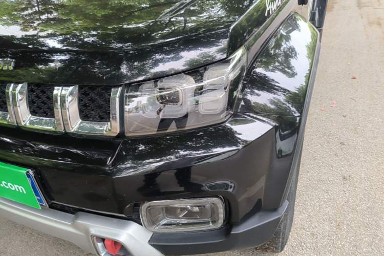 Used BAIC Off-Road BJ40 2019 PLUS 2.3T Automatic Four-Wheel Drive Premium Edition China VI Left Front Headlight