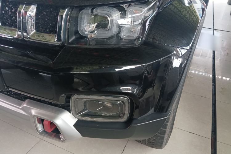 Used BAIC Off-Road BJ40 2019 PLUS 2.3T Automatic Four-Wheel Drive Premium Edition China VI Left Front Headlight