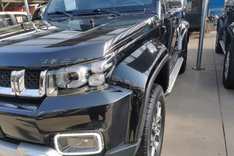 Used BAIC Off-Road BJ40 2019 PLUS 2.3T Automatic Four-Wheel Drive Premium Edition China VI Left Front Headlight