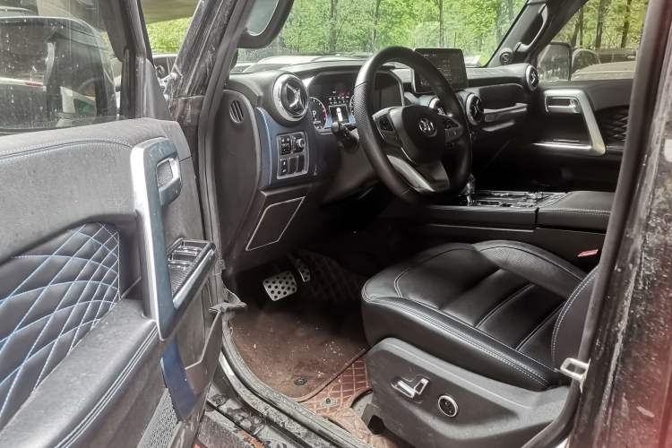 Used BAIC Off-Road BJ40 2019 2.0T Automatic Four-Wheel Drive Urban Hunter Edition Premium Model China V Emission Standard Left Front Seat