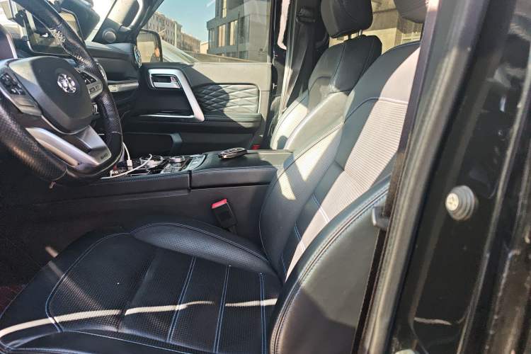Used BAIC Off-Road BJ40 2019 2.3T Automatic Four-Wheel Drive Urban Hunter Edition Premium Model China VI Emission Standard Left Front Seat