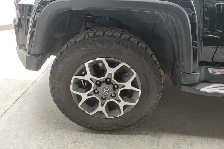 Used BAIC Off-Road BJ40 2019 PLUS 2.3T Automatic Four-Wheel Drive Premium Edition China VI Left Front Wheel Hub