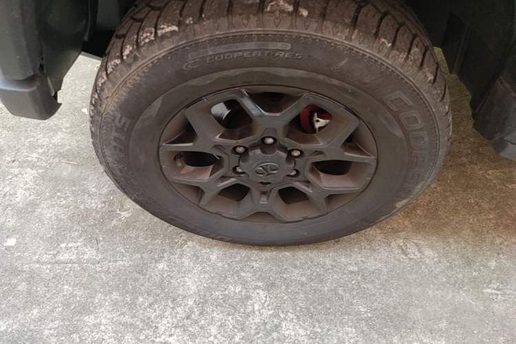 Used BAIC Off-Road BJ40 2019 PLUS 2.3T Automatic Four-Wheel Drive Premium Edition China VI Left Front Wheel Hub