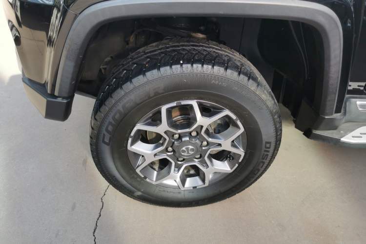Used BAIC Off-Road BJ40 2019 PLUS 2.3T Automatic Four-Wheel Drive Premium Edition China VI Left Front Wheel Hub