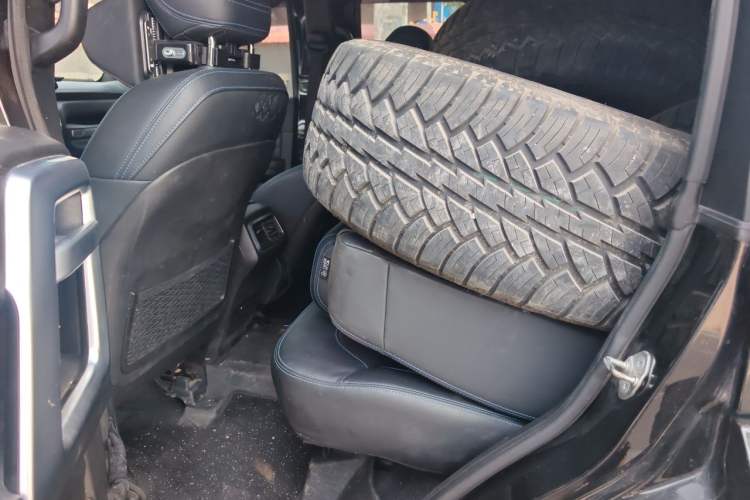 Used BAIC Off-Road BJ40 2019 PLUS 2.3T Automatic Four-Wheel Drive Premium Edition China VI Left Rear Seat