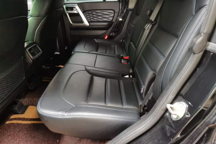 Used BAIC Off-Road BJ40 2019 2.3T Automatic Four-Wheel Drive Urban Hunter Edition Premium Model China VI Emission Standard Left Rear Seat