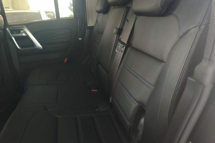 Used BAIC Off-Road BJ40 2019 2.0T Automatic Four-Wheel Drive Urban Hunter Edition Premium Model China V Emission Standard Left Rear Seat