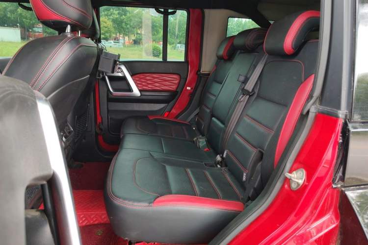Used BAIC Off-Road BJ40 2019 2.3T Automatic Four-Wheel Drive Urban Hunter Edition Flagship Model China VI Emission Standard Left Rear Seat