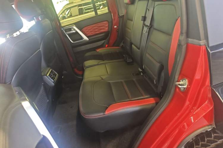 Used BAIC Off-Road BJ40 2019 2.0T Automatic Four-Wheel Drive Urban Hunter Edition Premium Model China V Emission Standard Left Rear Seat