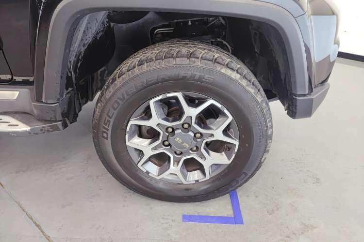 Used BAIC Off-Road BJ40 2019 PLUS 2.3T Automatic Four-Wheel Drive Premium Edition China VI Left Rear Wheel Hub