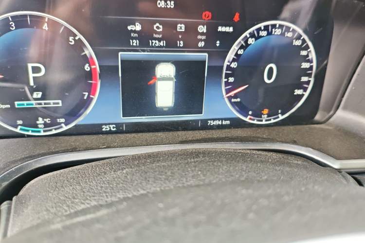 Used BAIC Off-Road BJ40 2019 2.0T Automatic Four-Wheel Drive Urban Hunter Edition Flagship Model China V Emission Standard Odometer Close Up