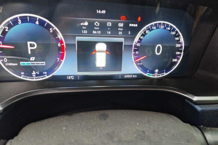 Used BAIC Off-Road BJ40 2019 2.0T Automatic Four-Wheel Drive Urban Hunter Edition Premium Model China V Emission Standard Odometer Close Up