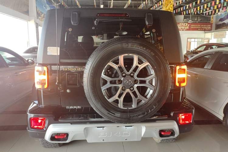 Used BAIC Off-Road BJ40 2019 2.3T Automatic Four-Wheel Drive Urban Hunter Edition Premium Model China VI Emission Standard Rear