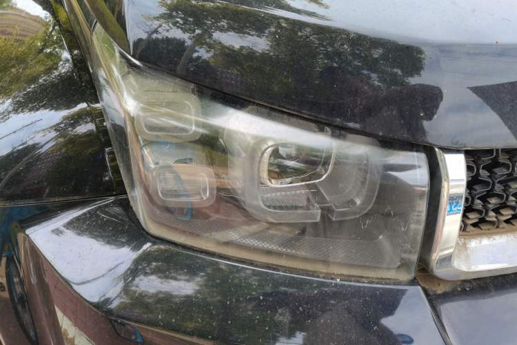 Used BAIC Off-Road BJ40 2019 PLUS 2.3T Automatic Four-Wheel Drive Flagship Edition China VI Emission Standard Right Front Headlight