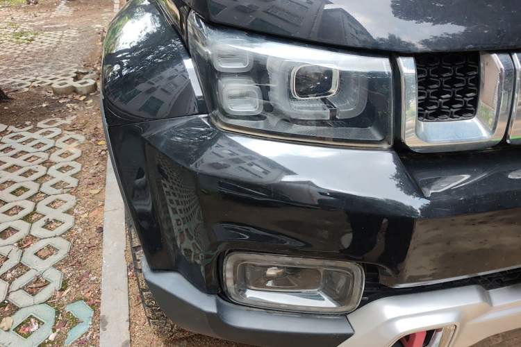 Used BAIC Off-Road BJ40 2019 2.3T Automatic Four-Wheel Drive Urban Hunter Edition Premium Model China VI Emission Standard Right Front Headlight
