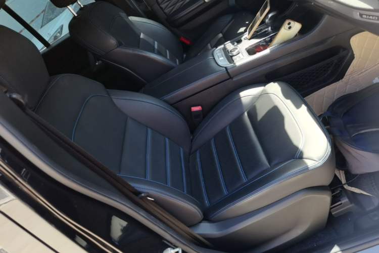 Used BAIC Off-Road BJ40 2019 PLUS 2.3T Automatic Four-Wheel Drive Premium Edition China VI Right Front Seat