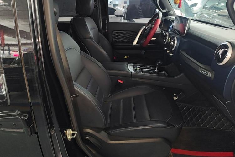 Used BAIC Off-Road BJ40 2019 2.3T Automatic Four-Wheel Drive Urban Hunter Edition Premium Model China VI Emission Standard Right Front Seat